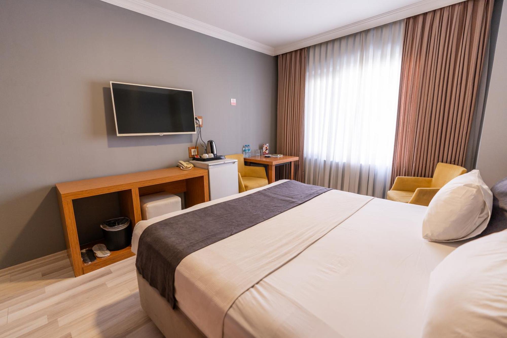 Emsa Palace Hotel Darıca Esterno foto